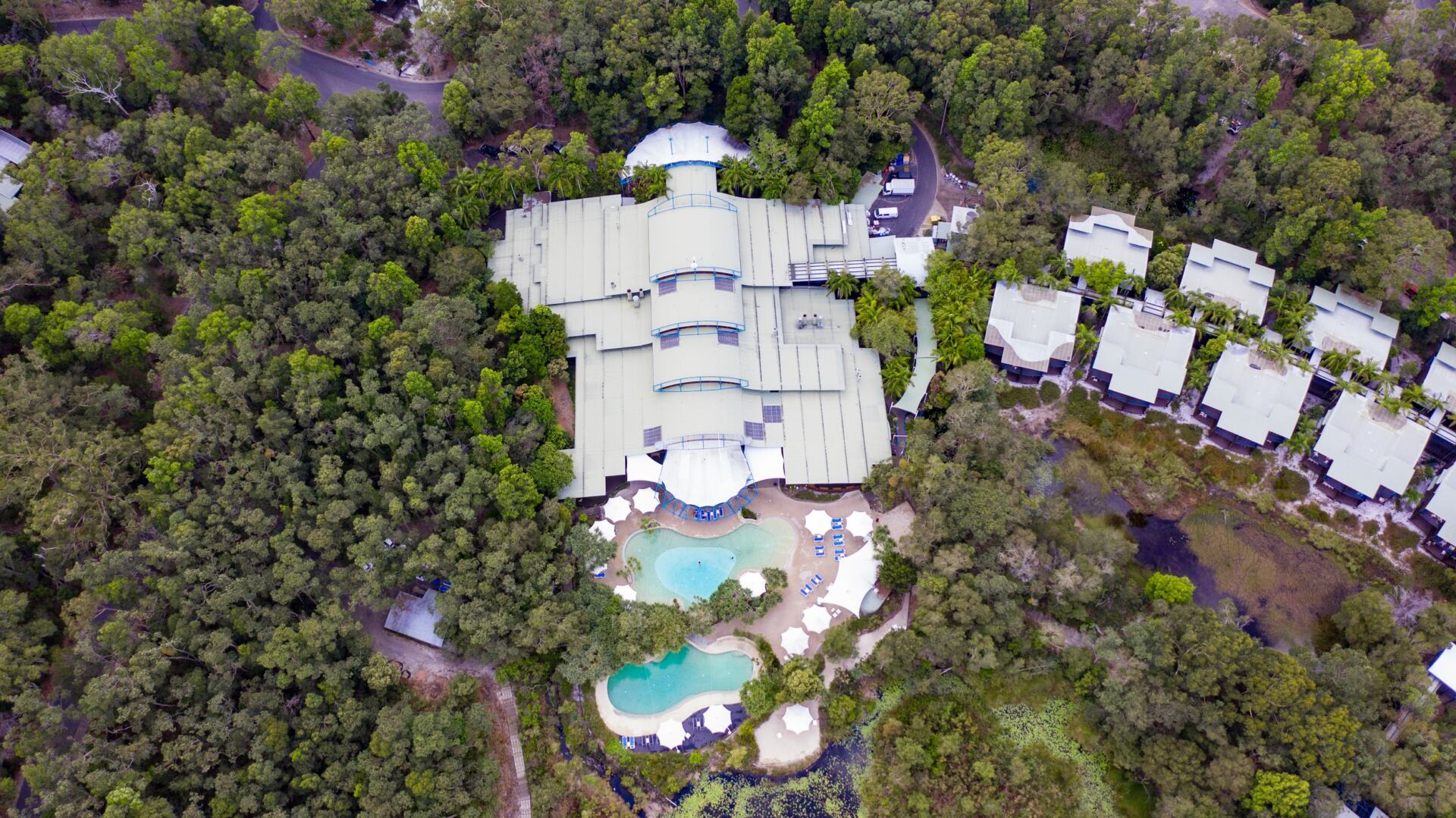 kingfisher bay resort