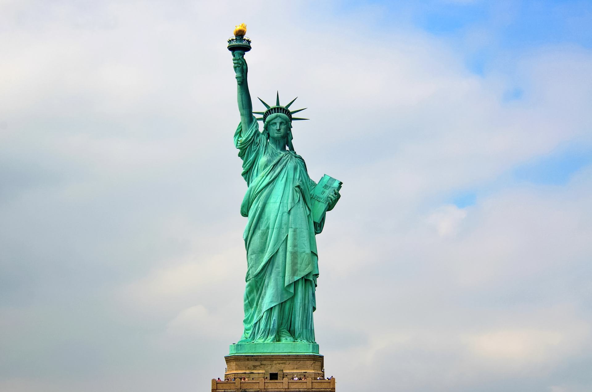 Checking Out The Statue of Liberty From The Water Explore Shaw